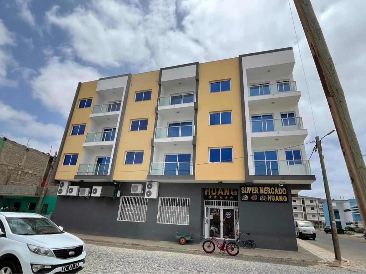 Bright, Luxury And Modern Less Than 500M -Beach Apartman Santa Maria Kültér fotó